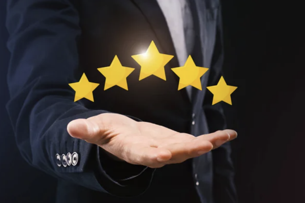 NYC Criminal Lawyer holding five yellow starts meaning top results in reviews